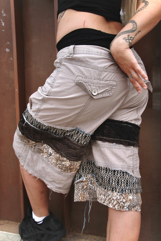 Beige TRA$$h_ Bermuda/Shorts